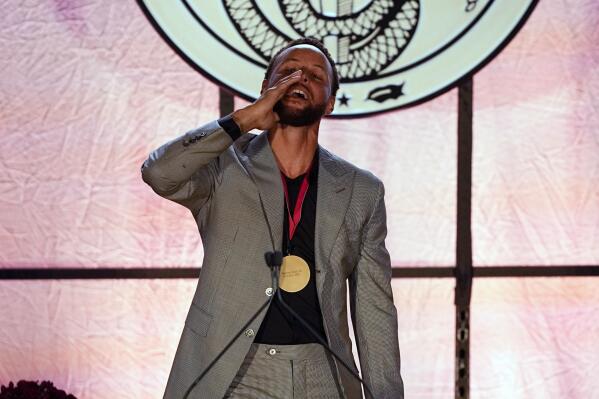 Curry s 3 Joins Davidson HOF has jersey retired graduates AP News